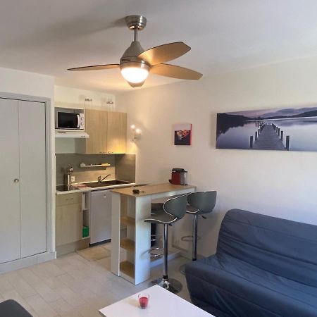Bandol Studio Apartment Luaran gambar